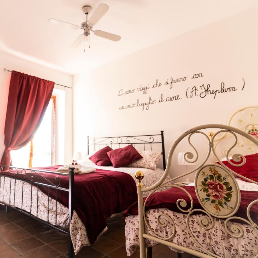 La Casa Di Benvenuto Hotel Montecchio  Luaran gambar